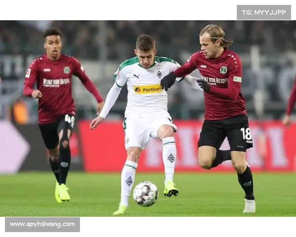 全面解析法尔范在沙尔克04时期担任的多个关键进攻位置与战术角色